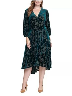 Calvin Klein PLUS Green Velvet Burnout Dress